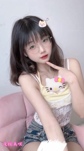 台湾出身、22歳のミックスです
